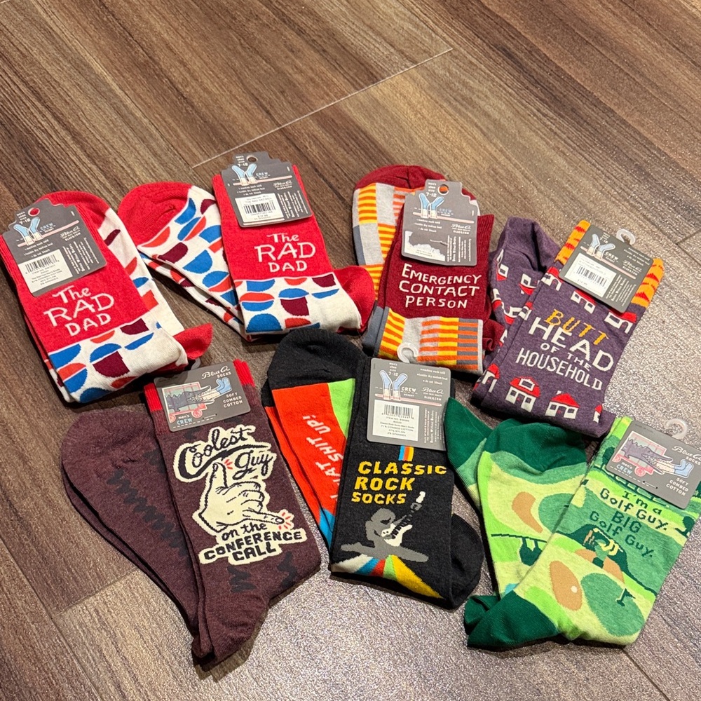NWT Blue Q Men's Crew Socks Variety Pack